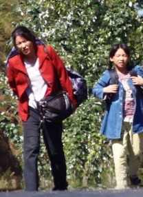 女人张开腿让男人操